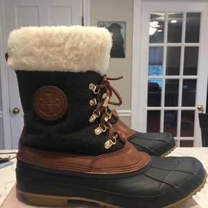 Tory Burch Fur lined Navy Duck boots